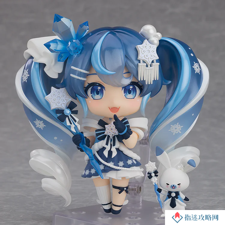 潮趣：雪初音 Crystal Snow Ver. 粘土人  Good Smile